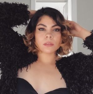 Meet your Posher, Lesli